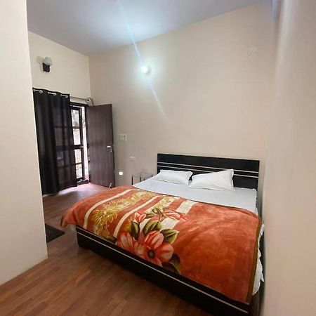 Chirag Homestay Kainchi Nainital Exteriör bild
