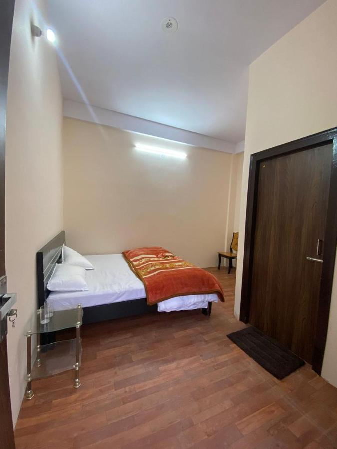 Chirag Homestay Kainchi Nainital Exteriör bild