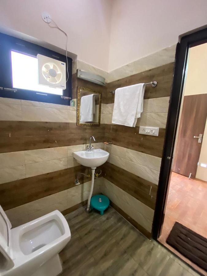 Chirag Homestay Kainchi Nainital Exteriör bild