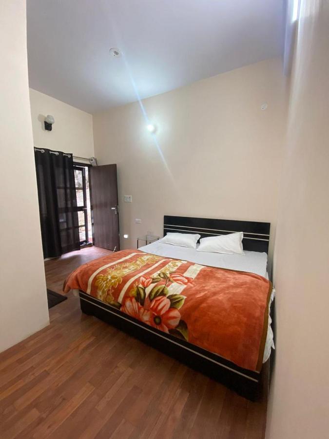 Chirag Homestay Kainchi Nainital Exteriör bild