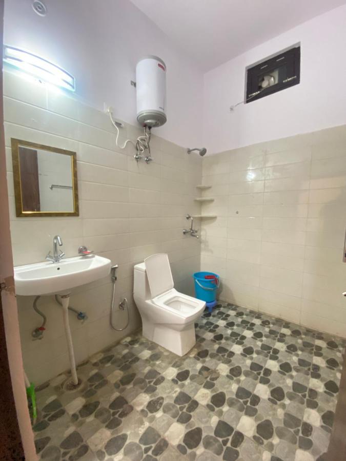Chirag Homestay Kainchi Nainital Exteriör bild